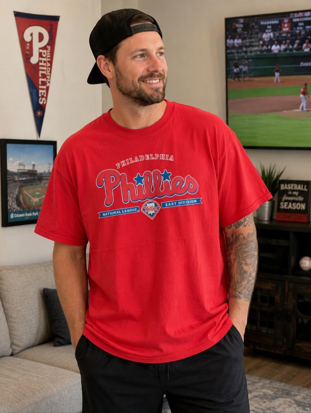 Philadelphia Phillies Red Graphic T-Shirt